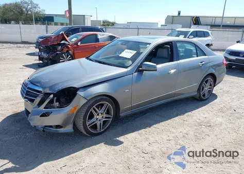 2012 Mercedes-Benz E 350 z USA, uszkodzony, nr VIN WDDHF5KB6CA560848